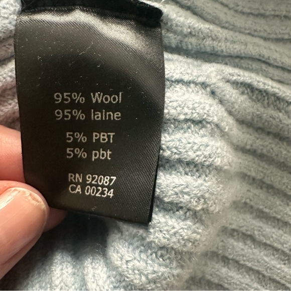 Saks Fifth Avenue Black Label Wool Crew Neck Sweater light blue made in Italy XL - Picture 4 of 6